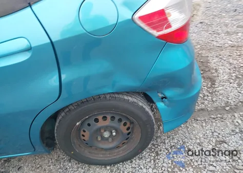 2012 Honda Fit z USA, uszkodzony, nr VIN JHMGE8H35CC037320